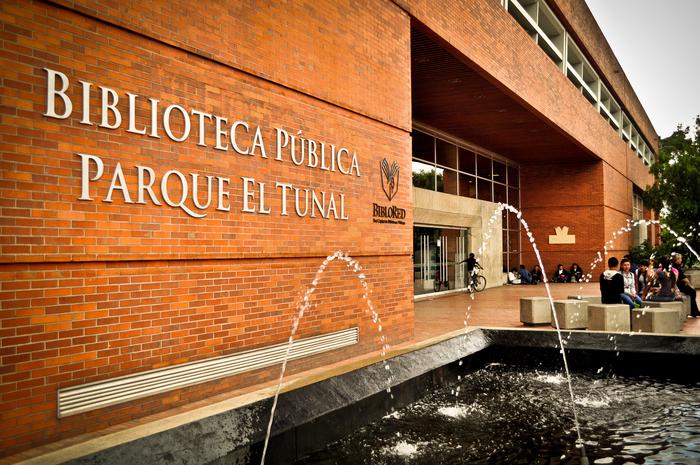 Biblioteca pública El Tunal — cliente de Servihidráulicos SAS, mantenimiento hidráulico en Bogotá